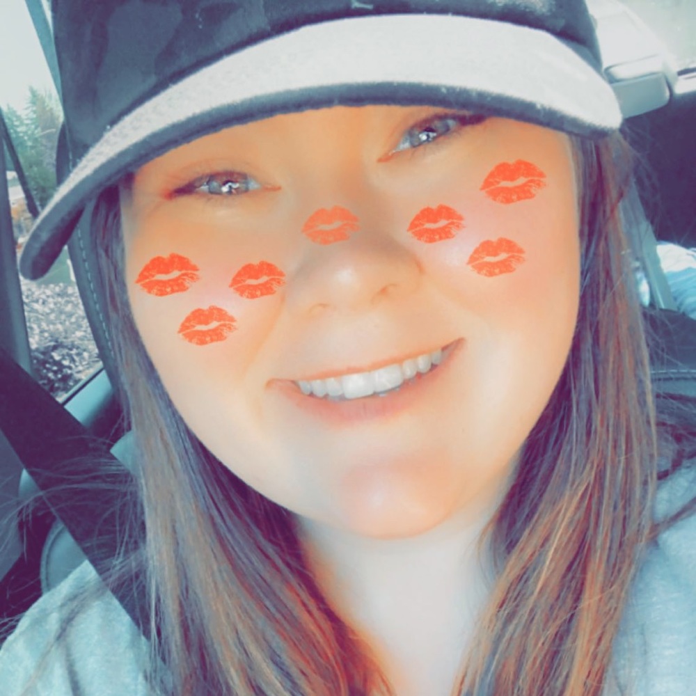 Meet your Posher, Genevieve